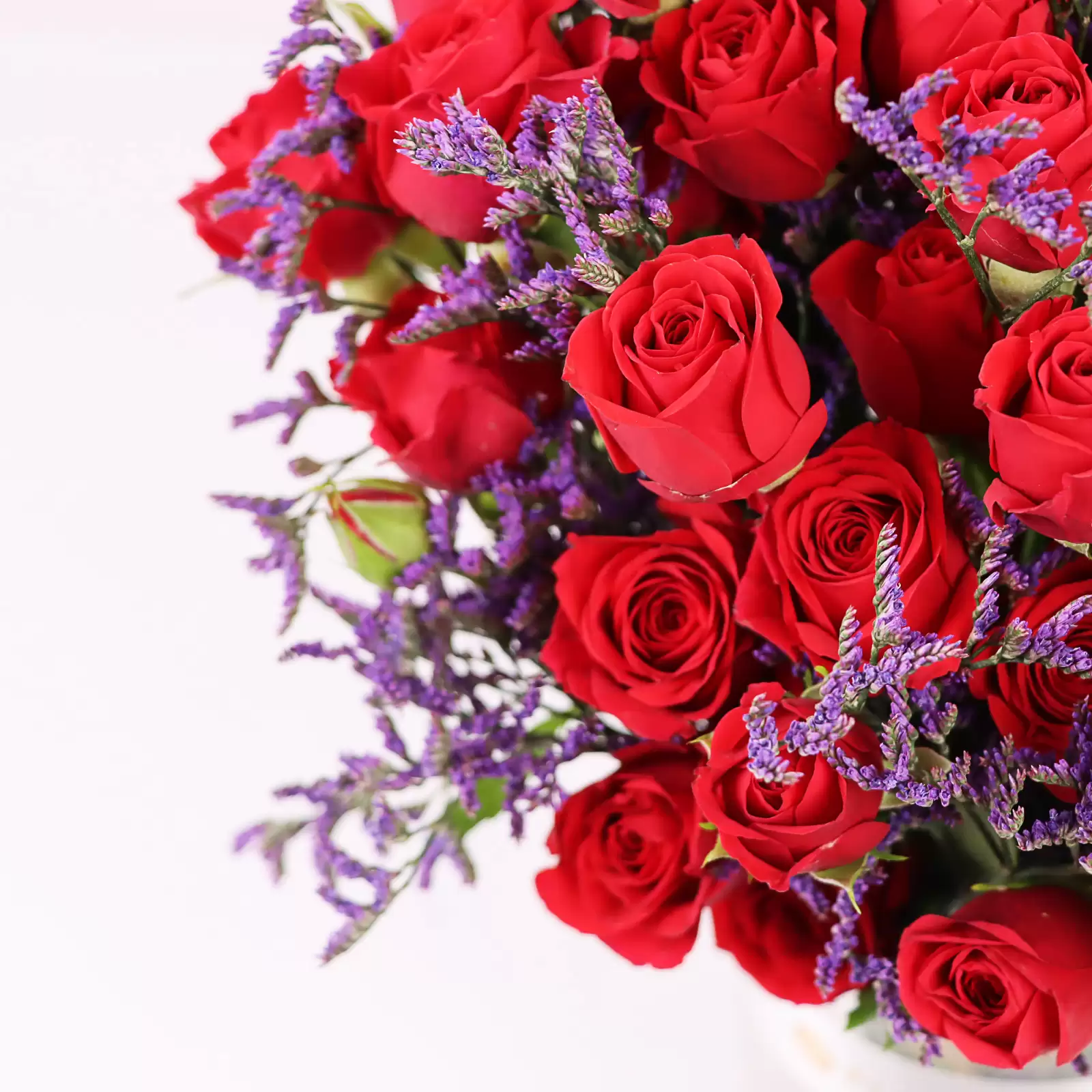 Red Delight | Order Red Roses Online | Flower Delivery Bahrain - Flora D'lite