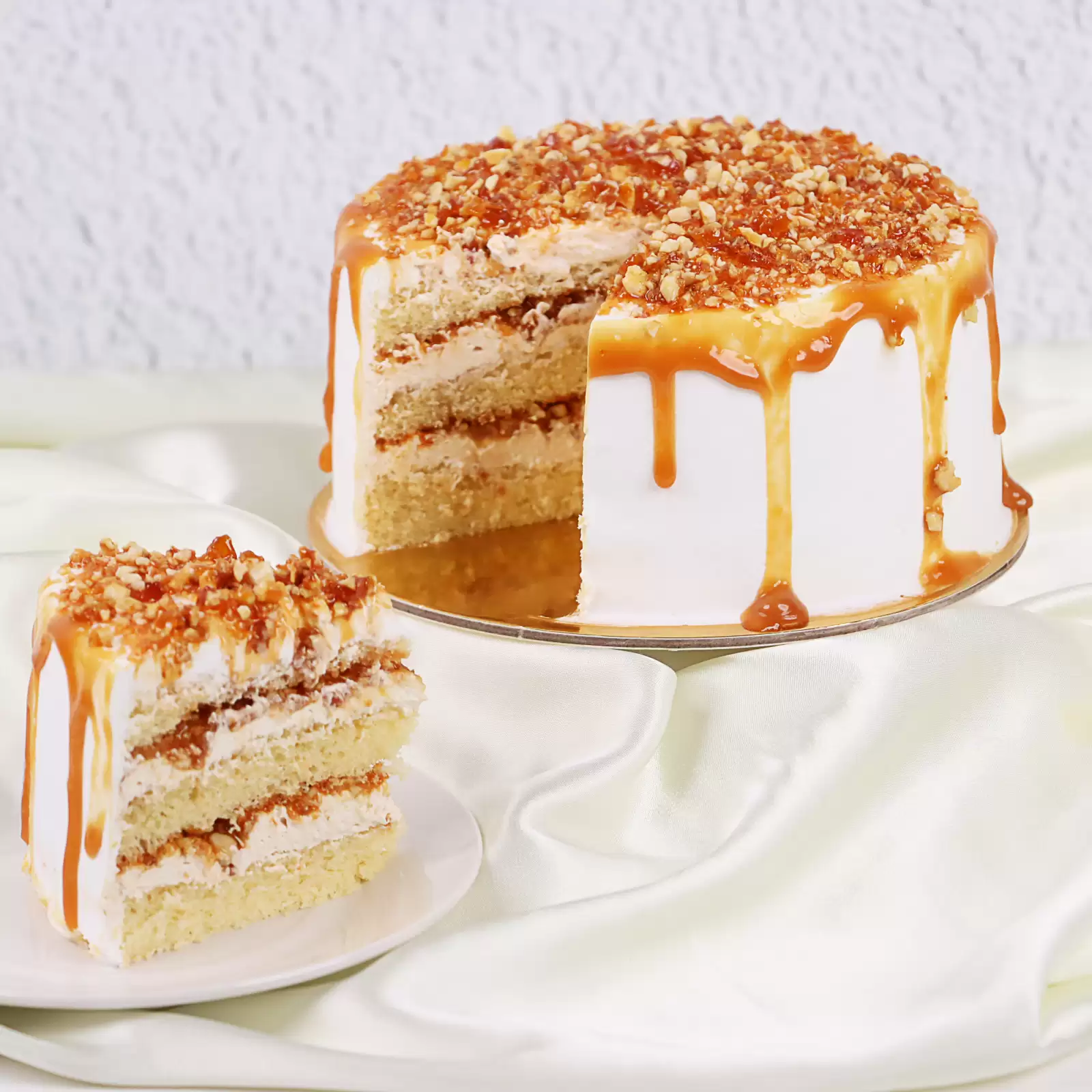 Order Butterscotch Cake Online | Cakes Online Delivery In Bahrain - Flora D'lite