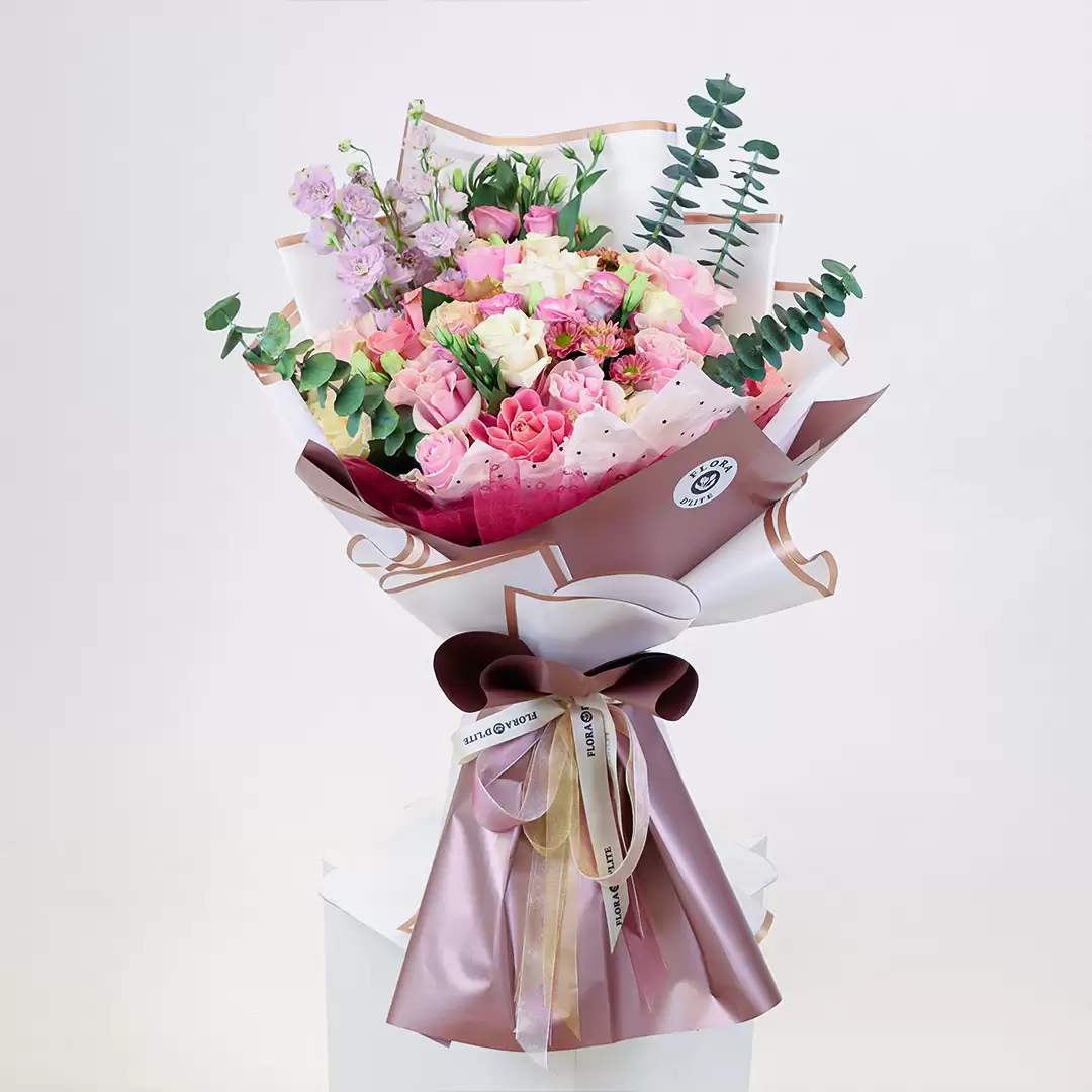 Divine Foliage Bouquet | Flowers Delivery In Bahrain - Flora D'lite